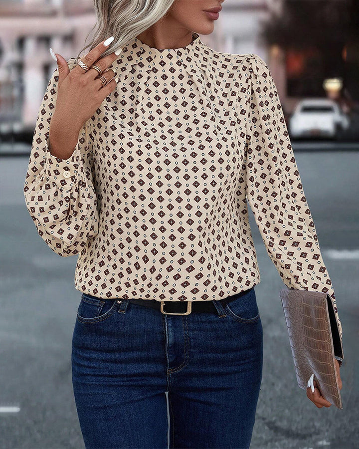 Blouse au style et imprimés vintage