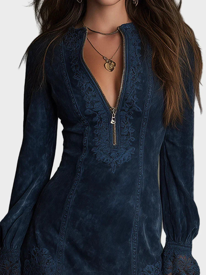 Léa | Robe courte en daim bleu avec dentelle