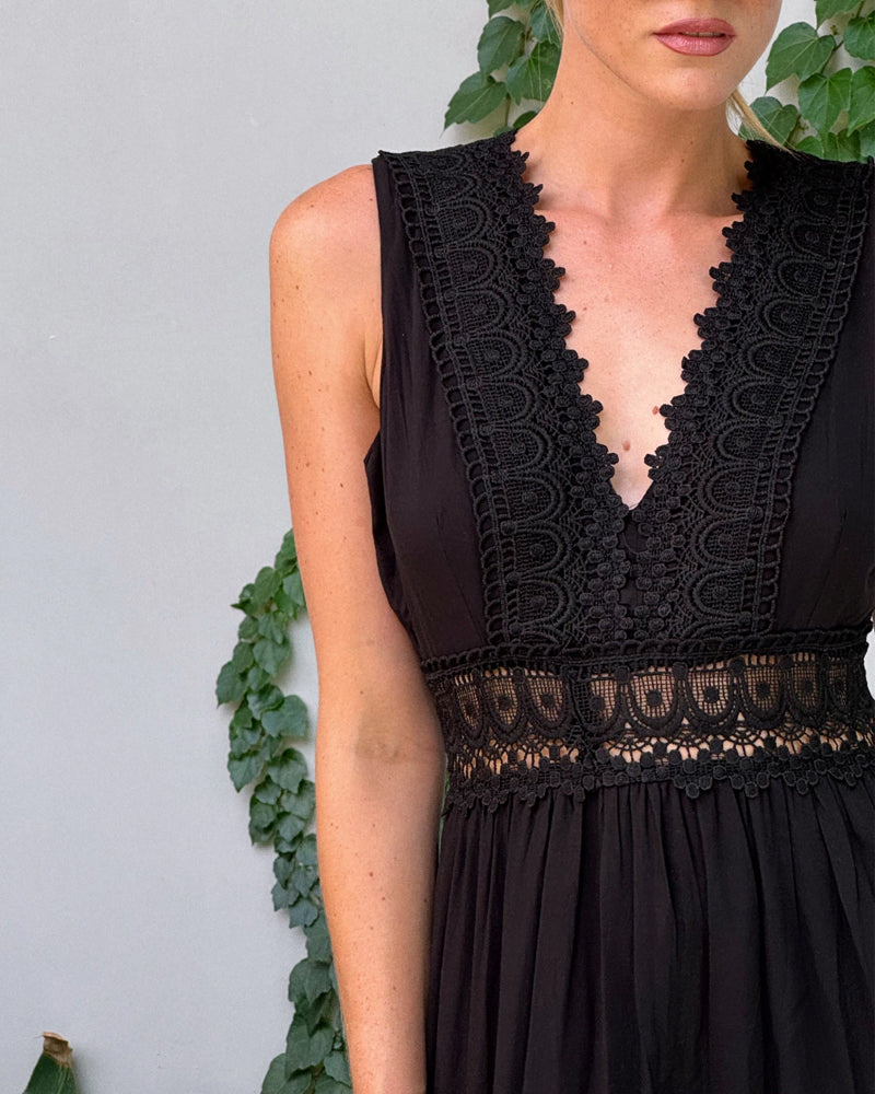 Robe débardeur col V en dentelle