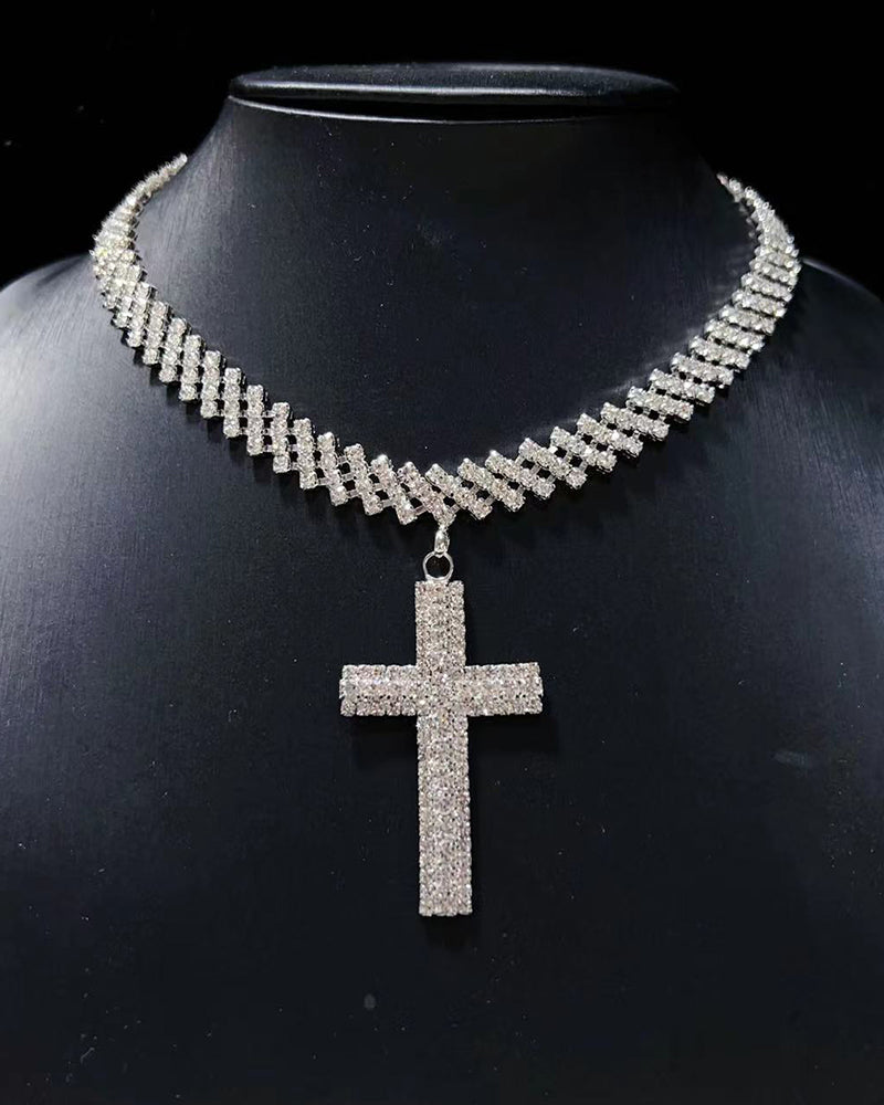 Pendentif croix en diamant étincelant