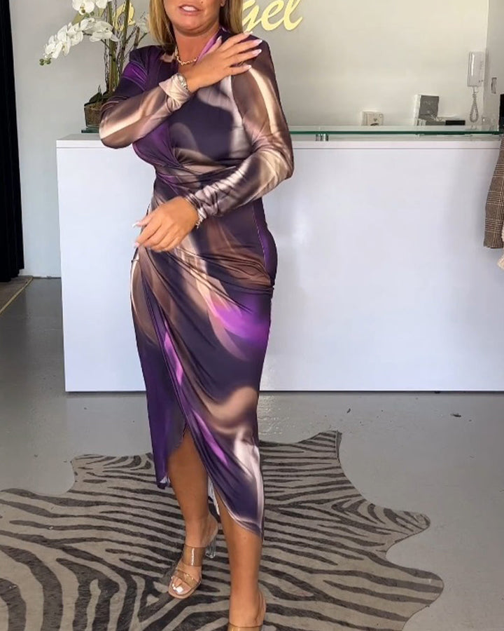 Robe avec le cou en V et fendre