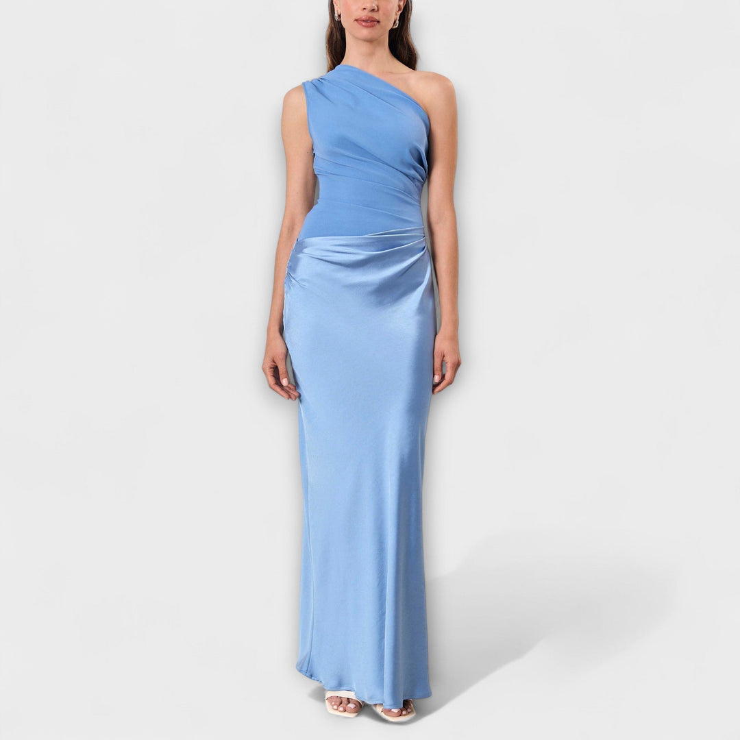 Élégante robe maxi asymétrique