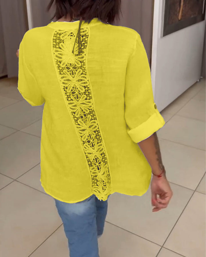 Chemise de couleur unie avec poches et boutons simples