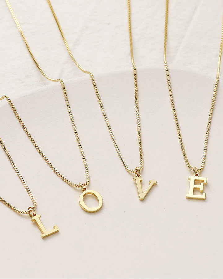 Collier à 26 lettres anglaises à la mode et exquis