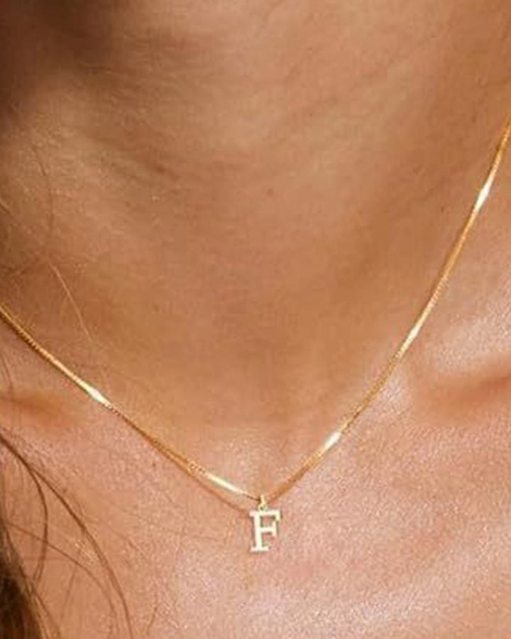 Collier à 26 lettres anglaises à la mode et exquis