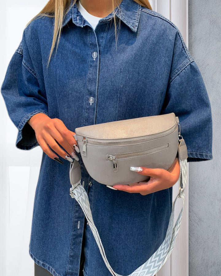 Sac bandoulière zippé avec bretelles contrastées