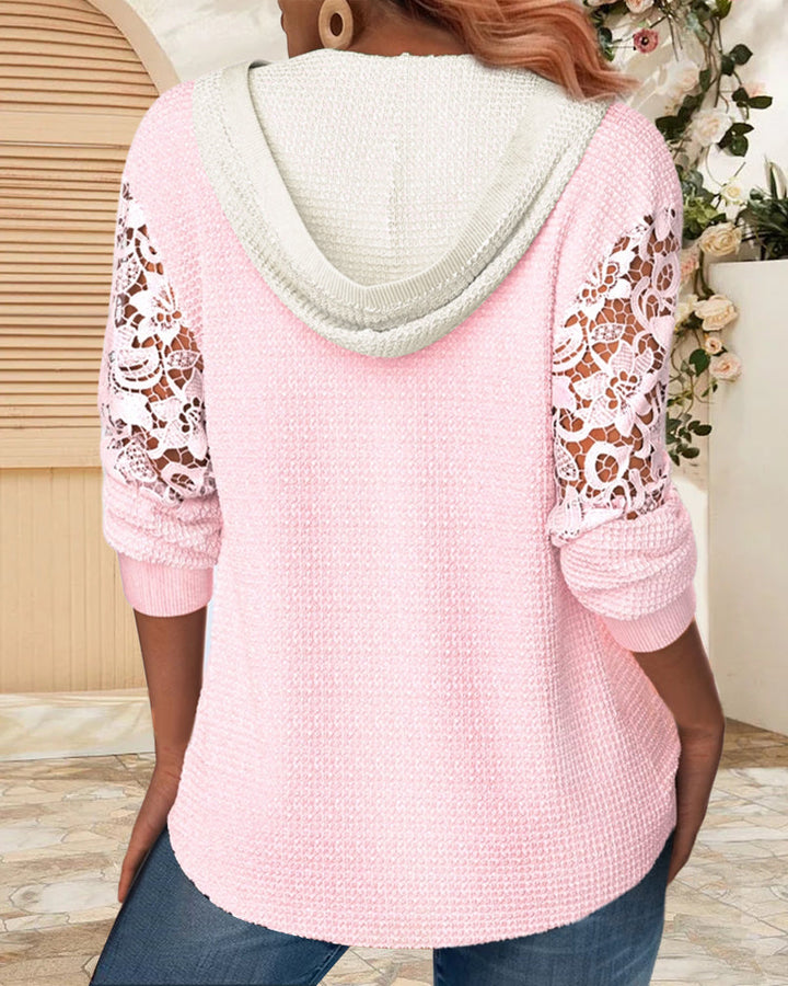 Sweat à capuche ajouré en dentelle avec coutures boutonnées