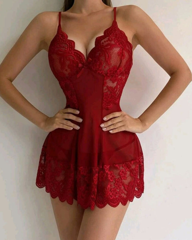 Robe sexy en dentelle de couleur unie à bretelles
