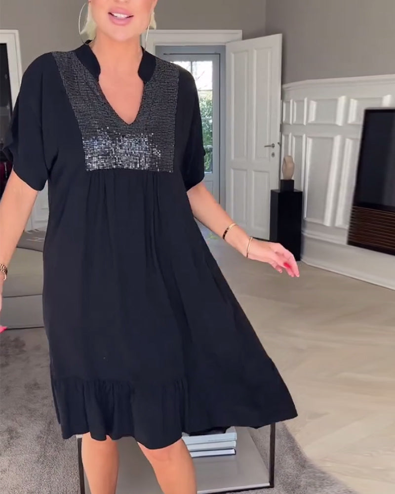 Robe ample plissée col V