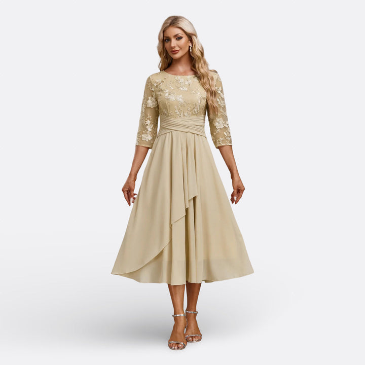Léa | Robe en Dentelle à Manches Courtes