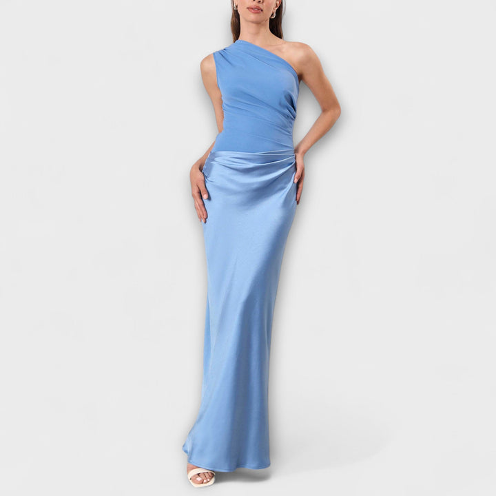 Élégante robe maxi asymétrique