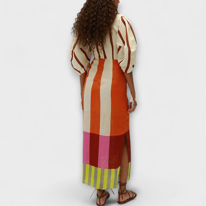 Camille | Robe maxi avec décolleté et manches bouffantes