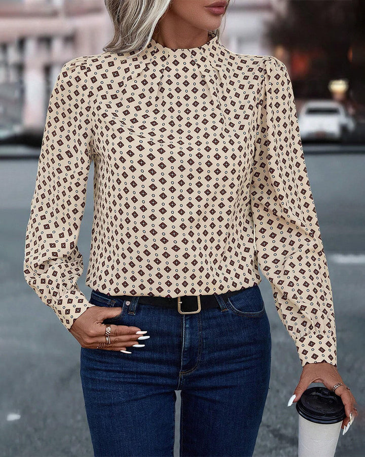 Blouse au style et imprimés vintage
