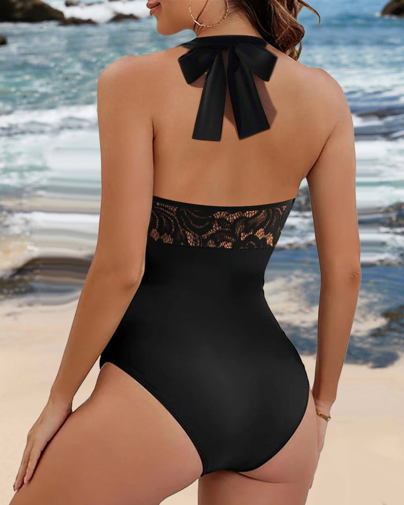 Maillot de bain une pièce dos nu et plis en dentelle